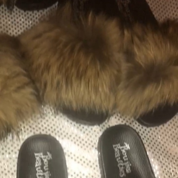 100% REAL FUR SLIPPER SLIDES - Picture 2 of 7